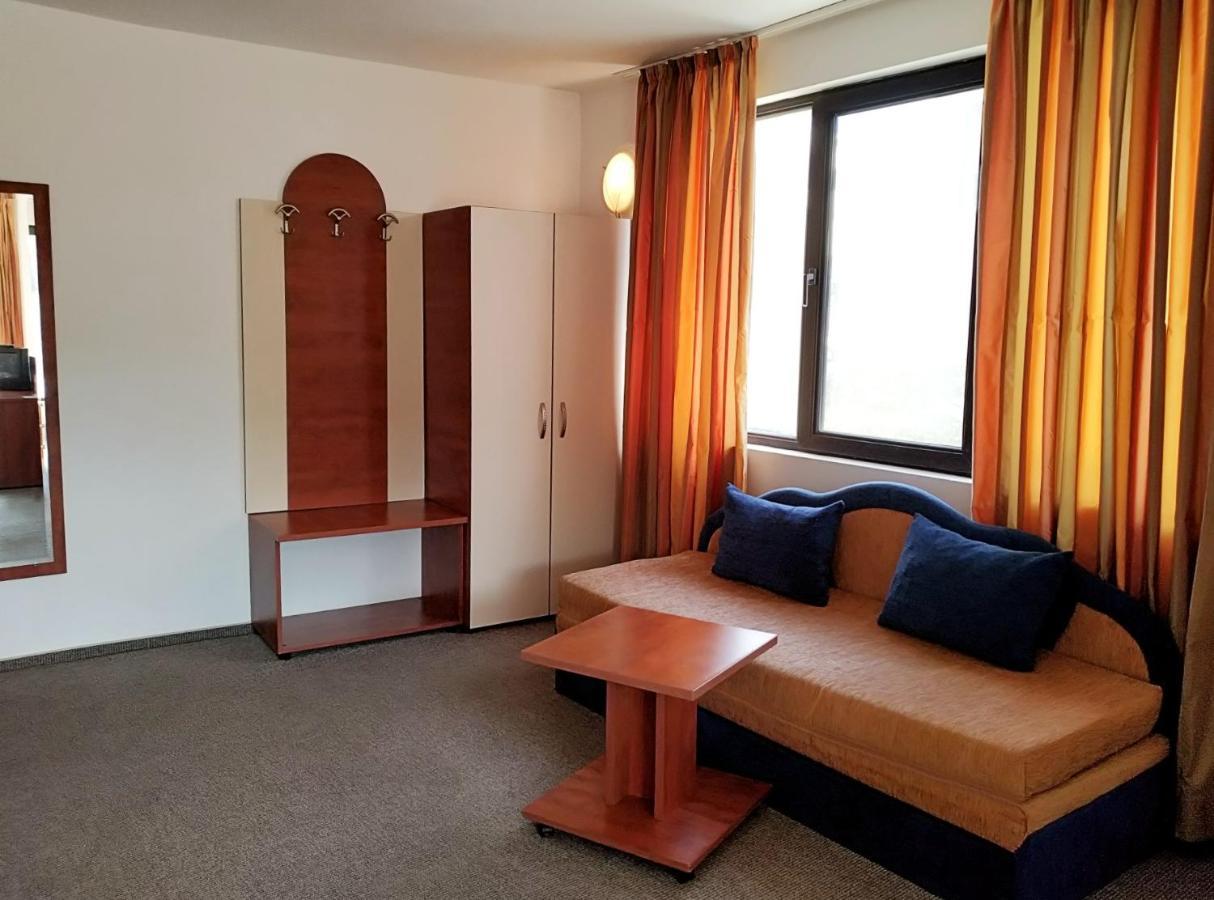 Family Hotel Rainbow Свети-Влас Экстерьер фото